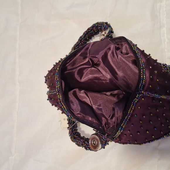 New purple beaded clutch triangle shape - Picture 4 of 4